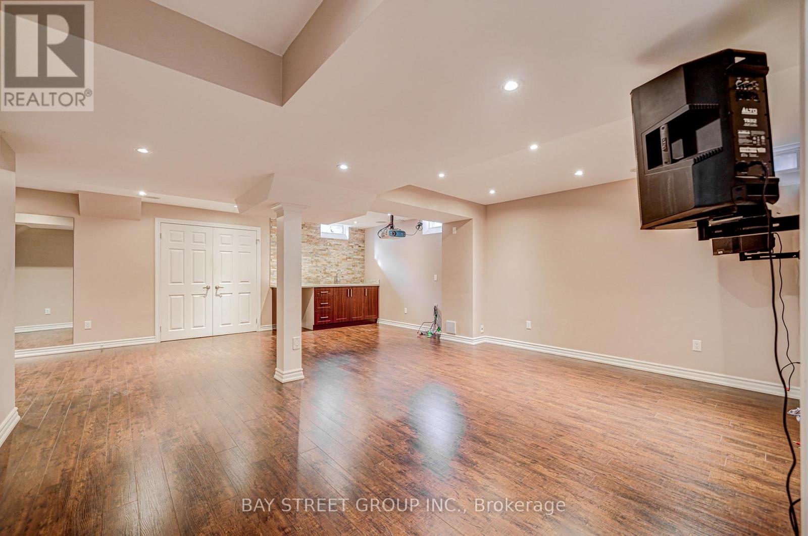 2470 Nichols Drive, Oakville, Ontario  L6H 6Y5 - Photo 37 - W12657936