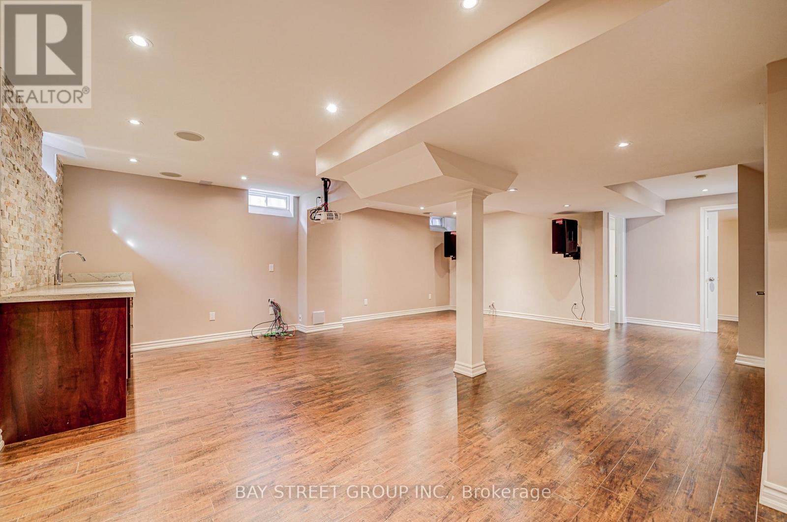 2470 Nichols Drive, Oakville, Ontario  L6H 6Y5 - Photo 39 - W12657936