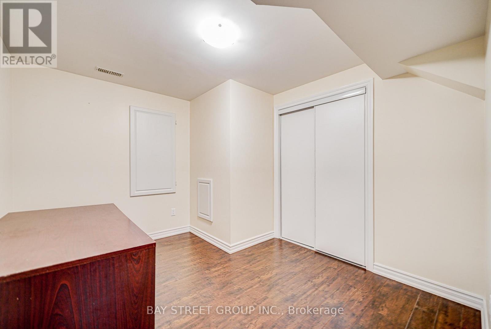 2470 Nichols Drive, Oakville, Ontario  L6H 6Y5 - Photo 40 - W12657936