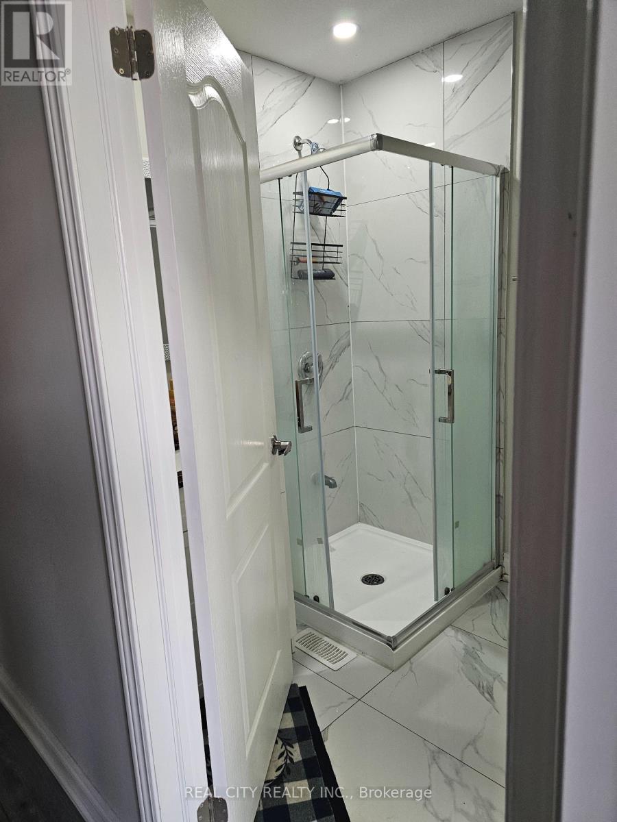 132 Sunset Way, Thorold, Ontario  L0S 1A0 - Photo 14 - X12657930