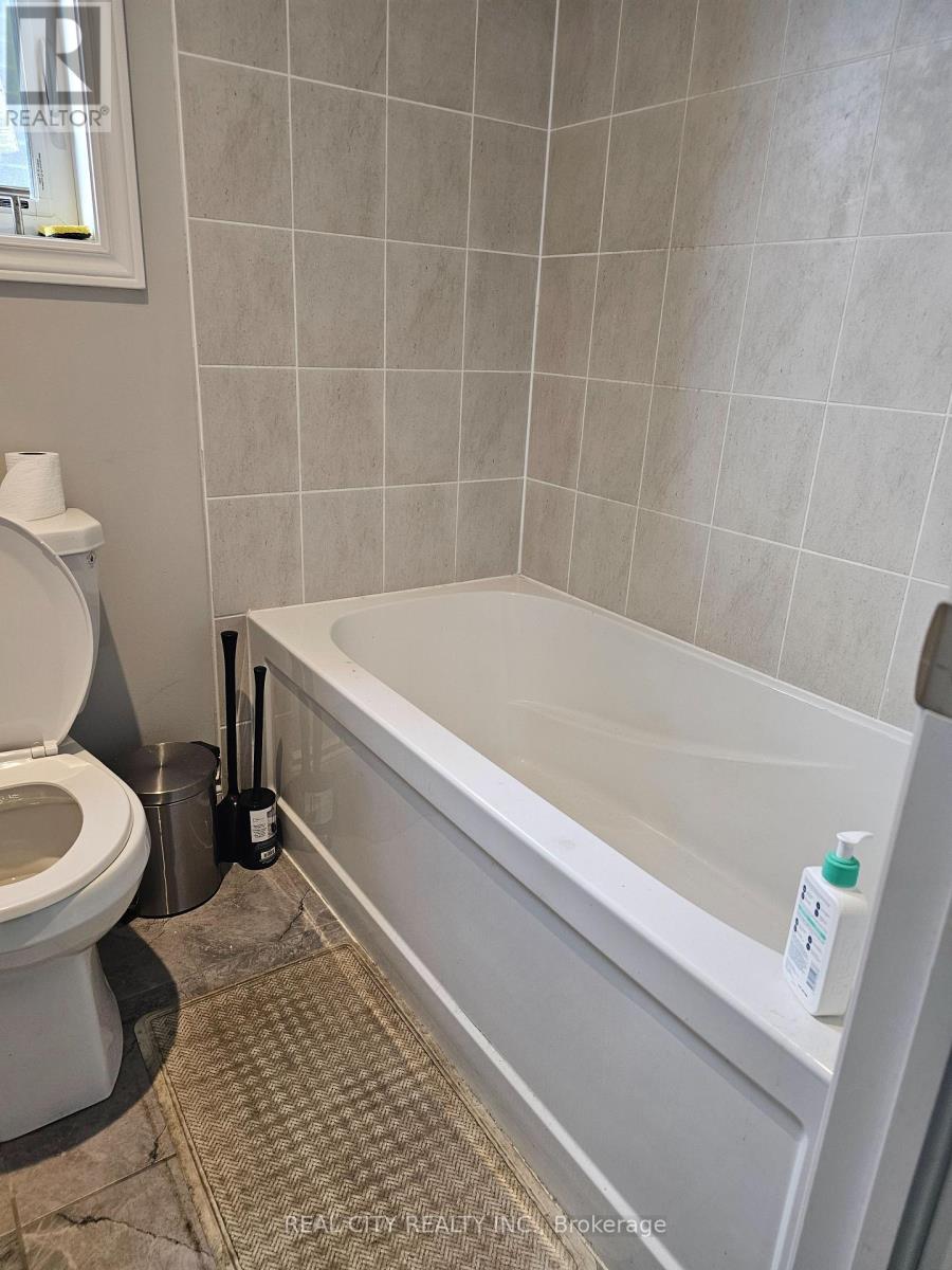 132 Sunset Way, Thorold, Ontario  L0S 1A0 - Photo 21 - X12657930