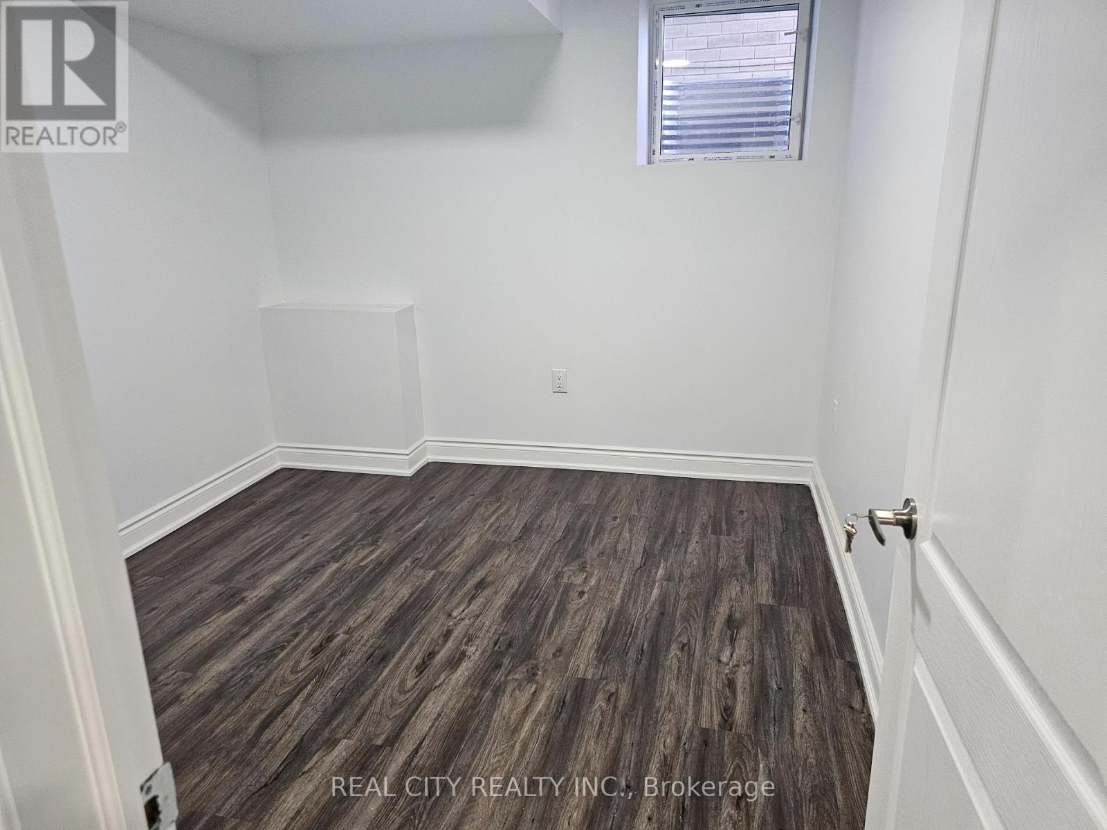 132 Sunset Way, Thorold, Ontario  L0S 1A0 - Photo 48 - X12657930