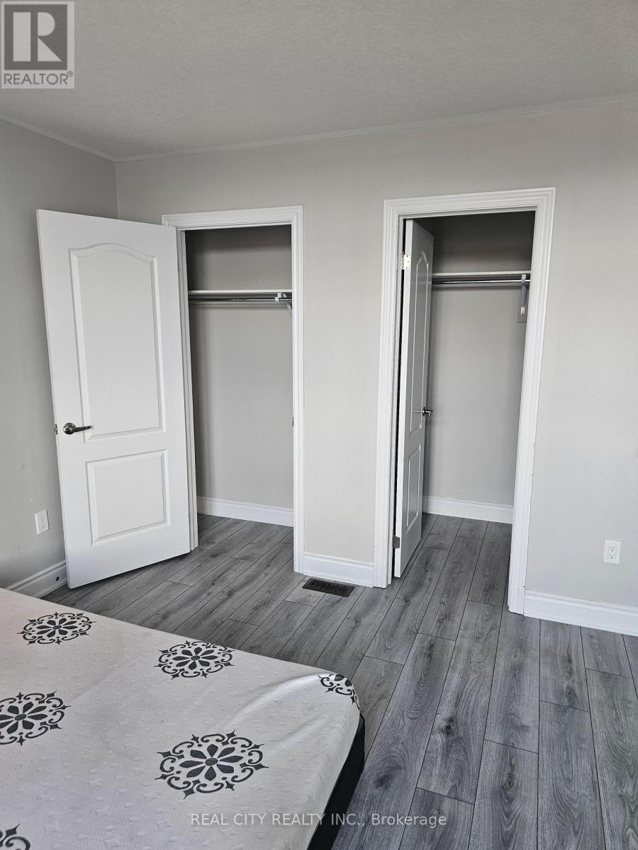 132 Sunset Way, Thorold, Ontario  L0S 1A0 - Photo 9 - X12657930