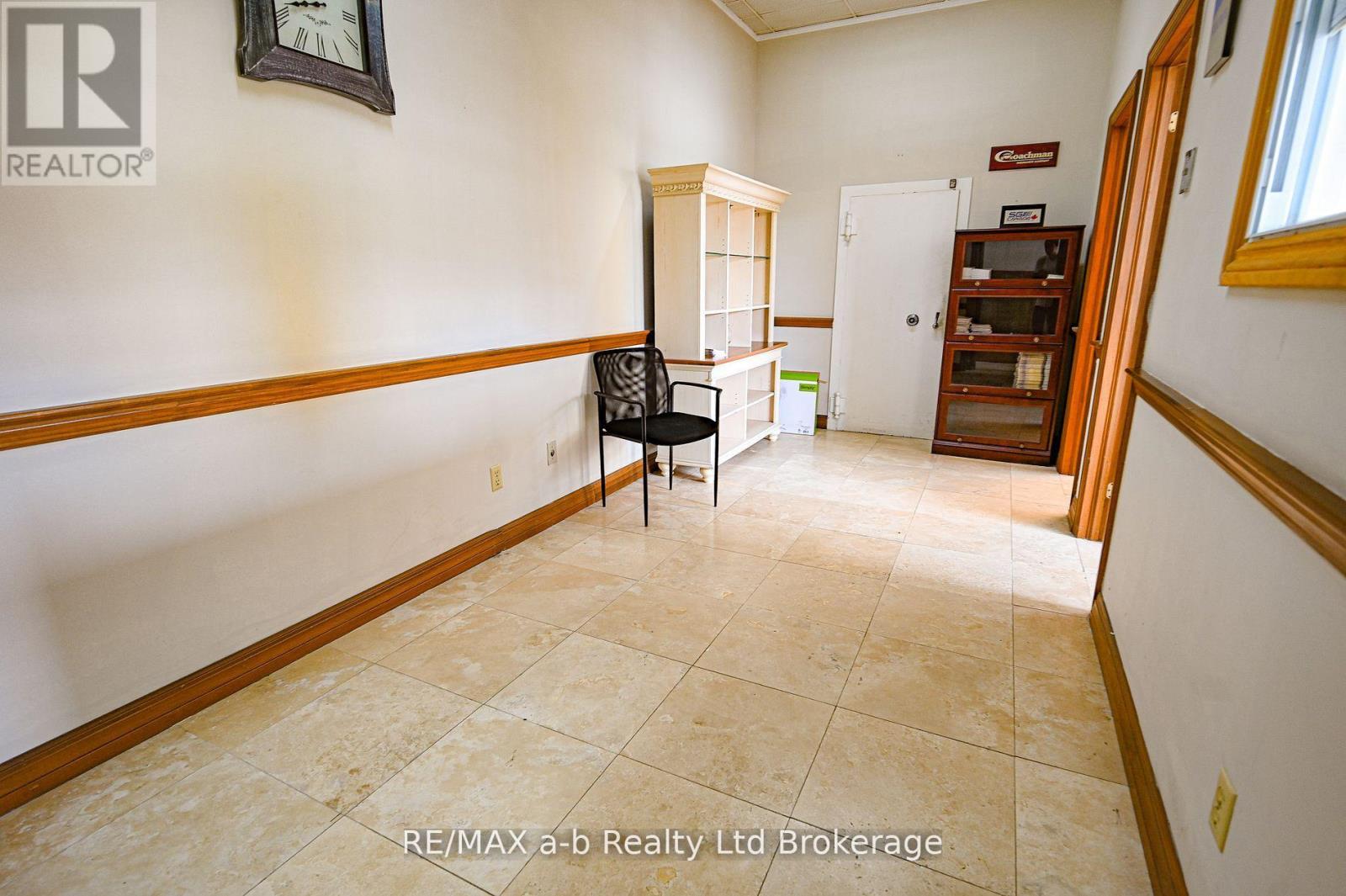 19 Ridout Street W, Tillsonburg, Ontario  N4G 2C8 - Photo 10 - X12657962