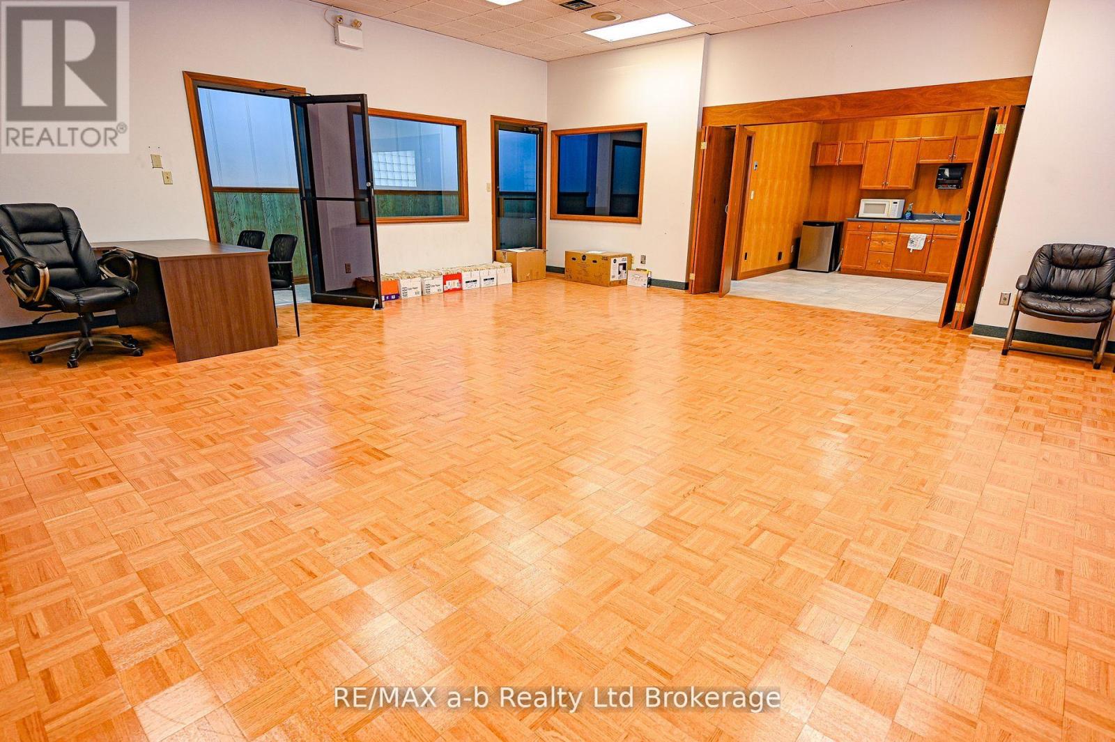 19 Ridout Street W, Tillsonburg, Ontario  N4G 2C8 - Photo 14 - X12657962