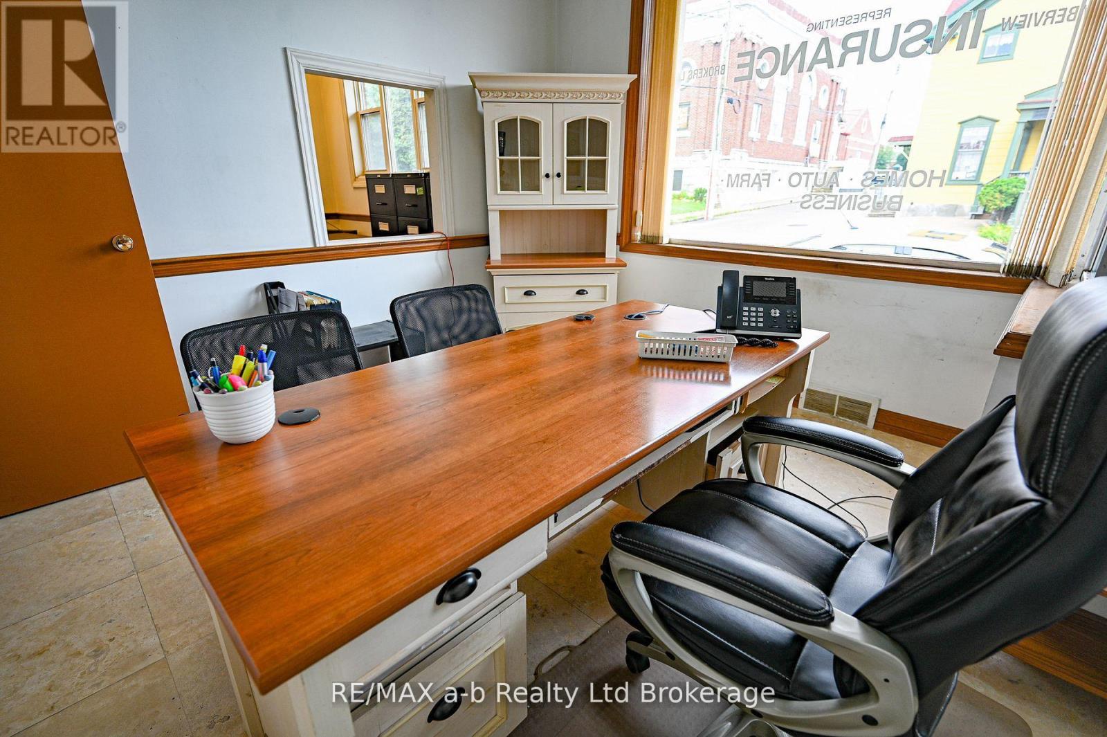 19 Ridout Street W, Tillsonburg, Ontario  N4G 2C8 - Photo 7 - X12657962