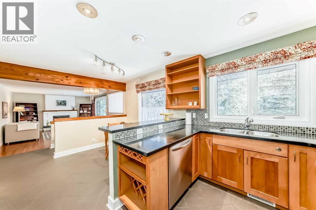 4803 Montana Drive Nw, Calgary, Alberta  T3B 1G3 - Photo 10 - A2276551