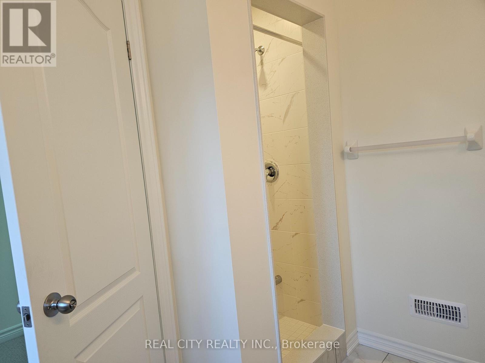 5 Heather Fullerton Road, Georgina, Ontario  L0E 1R0 - Photo 49 - N12657954