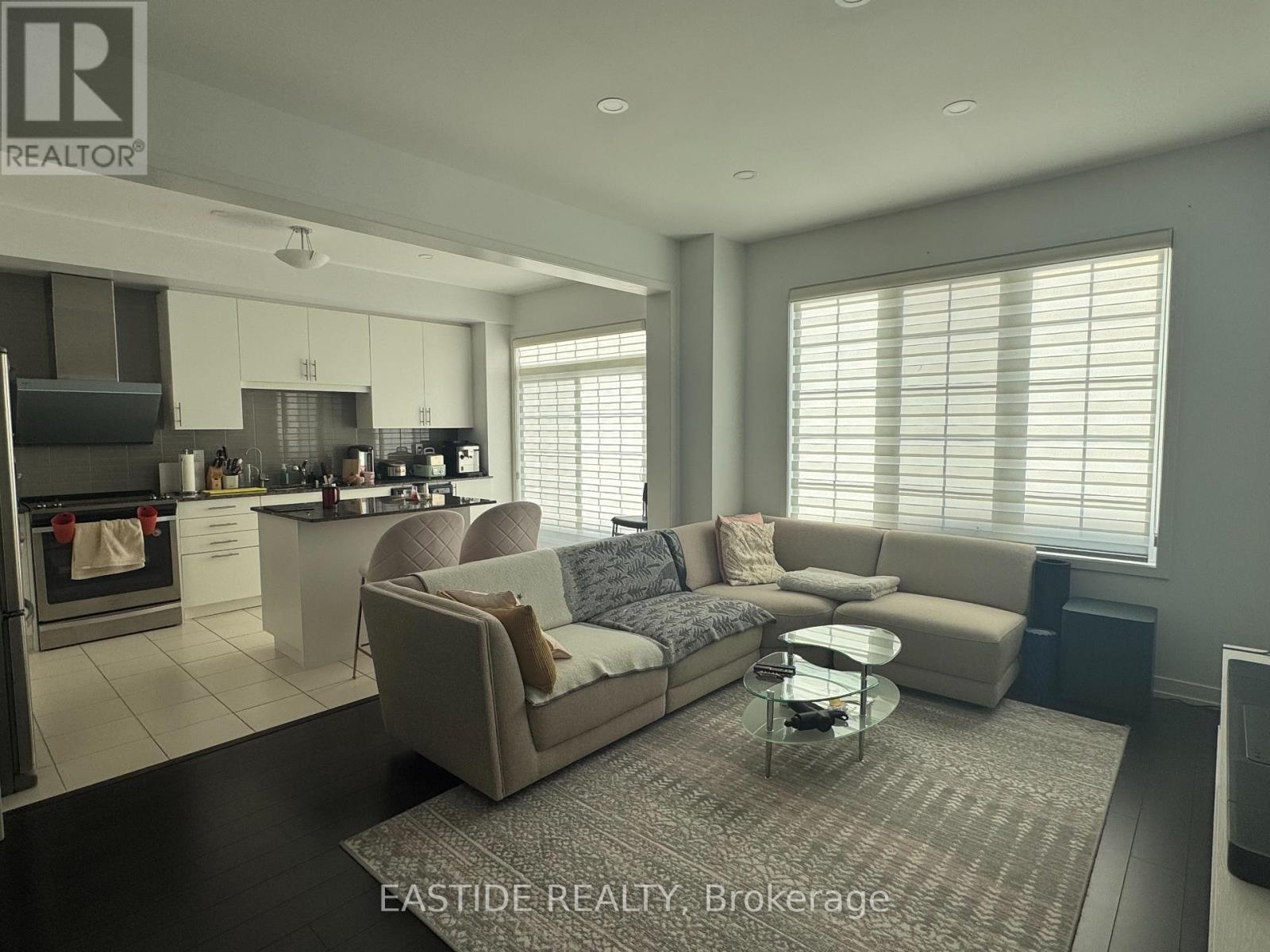 29 Avonmore Trail, Vaughan, Ontario  L6A 4Y4 - Photo 2 - N12657956