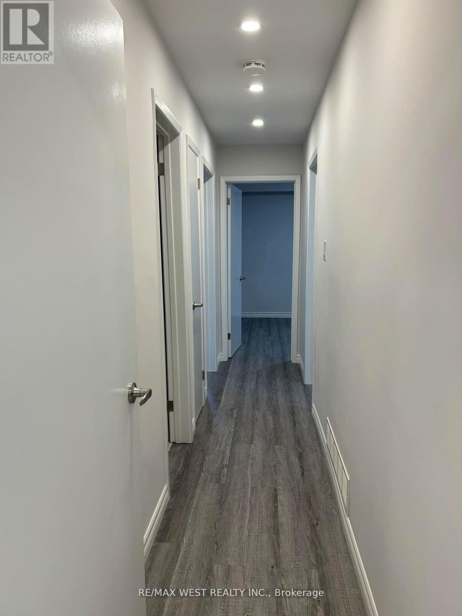 Upper - 21 Tamora Court, Toronto, Ontario  M1S 1H5 - Photo 10 - E12479677