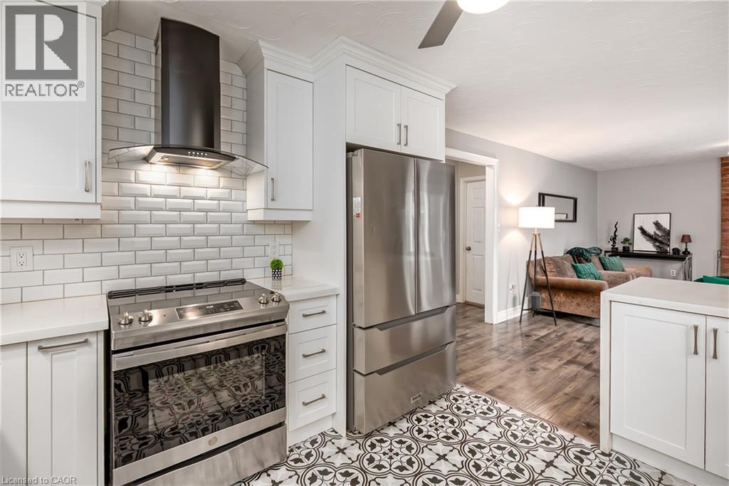 383 East 24th Street, Hamilton, Ontario  L8V 4W8 - Photo 12 - 40795668