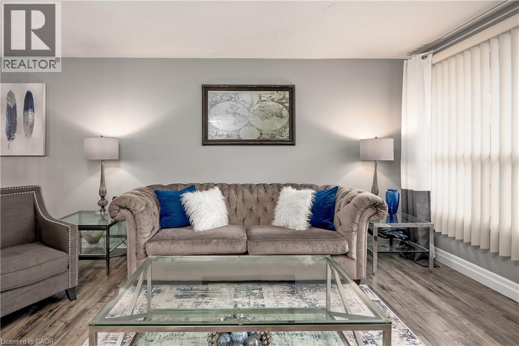 383 East 24th Street, Hamilton, Ontario  L8V 4W8 - Photo 5 - 40795668