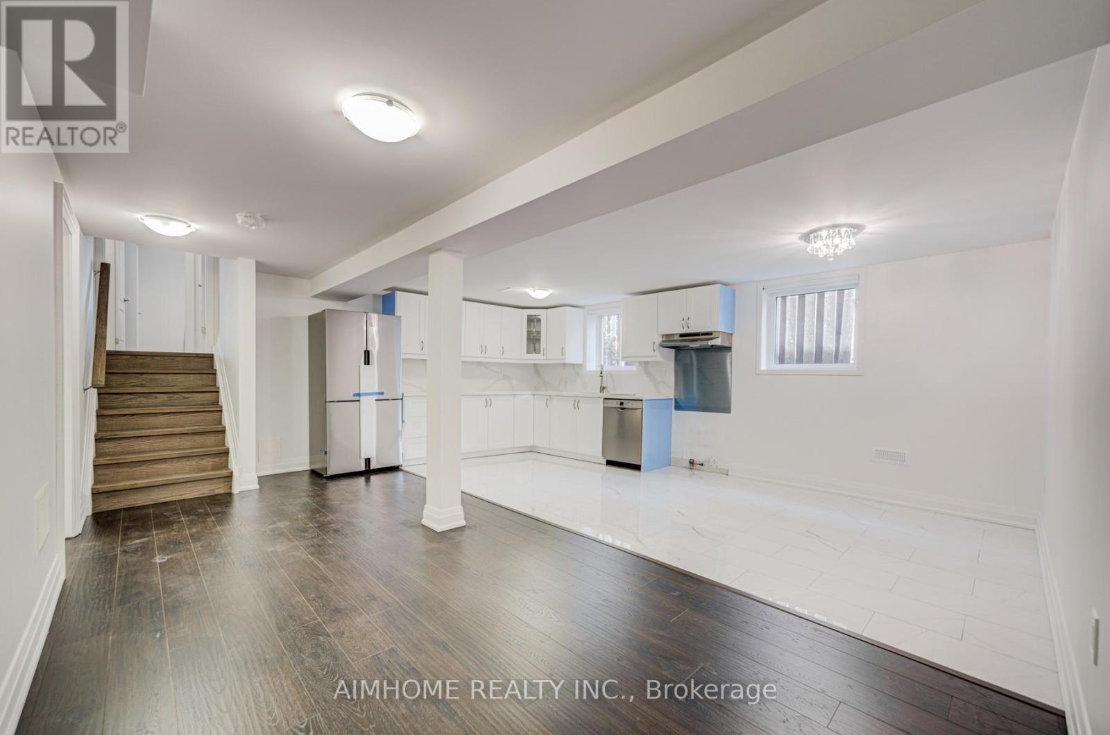 Lower - 2575 Benedet Drive N, Mississauga, Ontario  L5J 4H6 - Photo 5 - W12657964