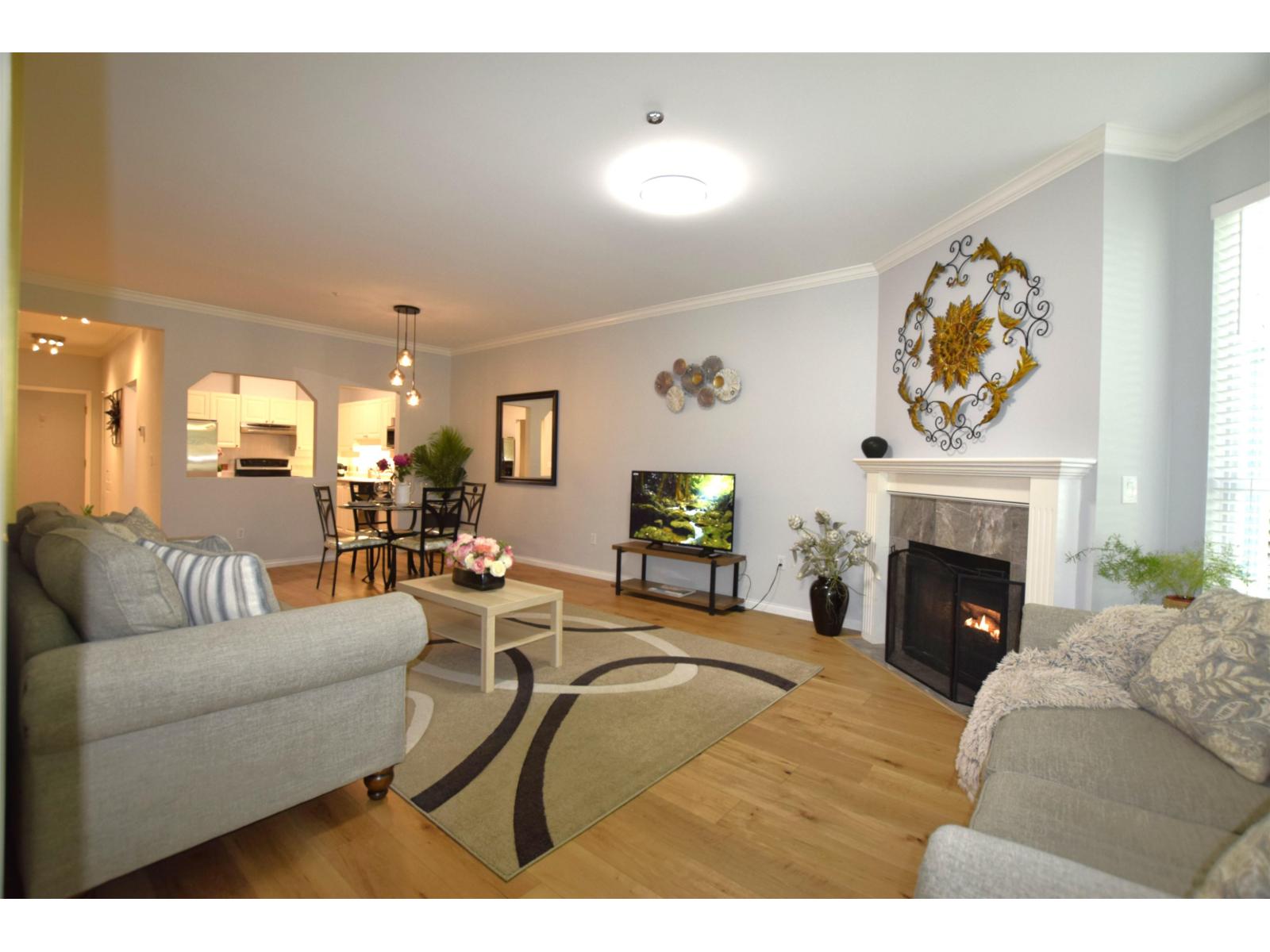 304 5646 200 STREET, Langley, British Columbia