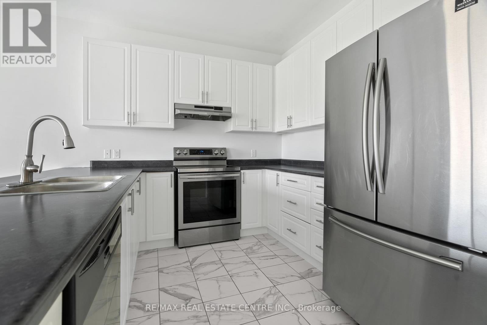 56 Rockledge Drive, Hamilton, Ontario  L0R 1P0 - Photo 8 - X12657958