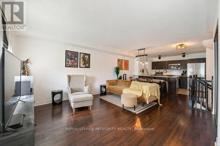 15 - 254 A Titanium Private, Ottawa, Ontario  K1C 0A5 - Photo 3 - X12657980