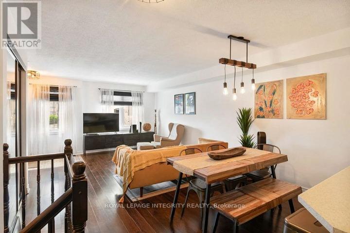 15 - 254 A Titanium Private, Ottawa, Ontario  K1C 0A5 - Photo 4 - X12657980