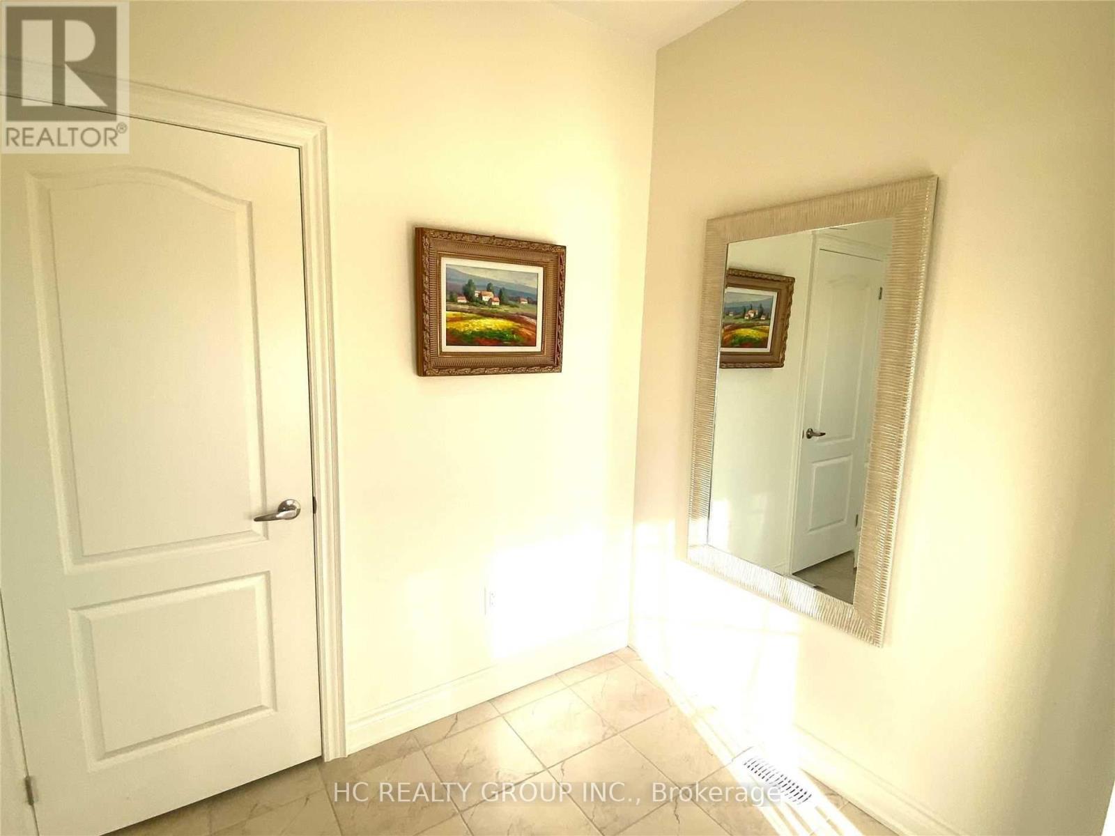 33 Carratuck Street, East Gwillimbury, Ontario  L9N 0P1 - Photo 2 - N12657996