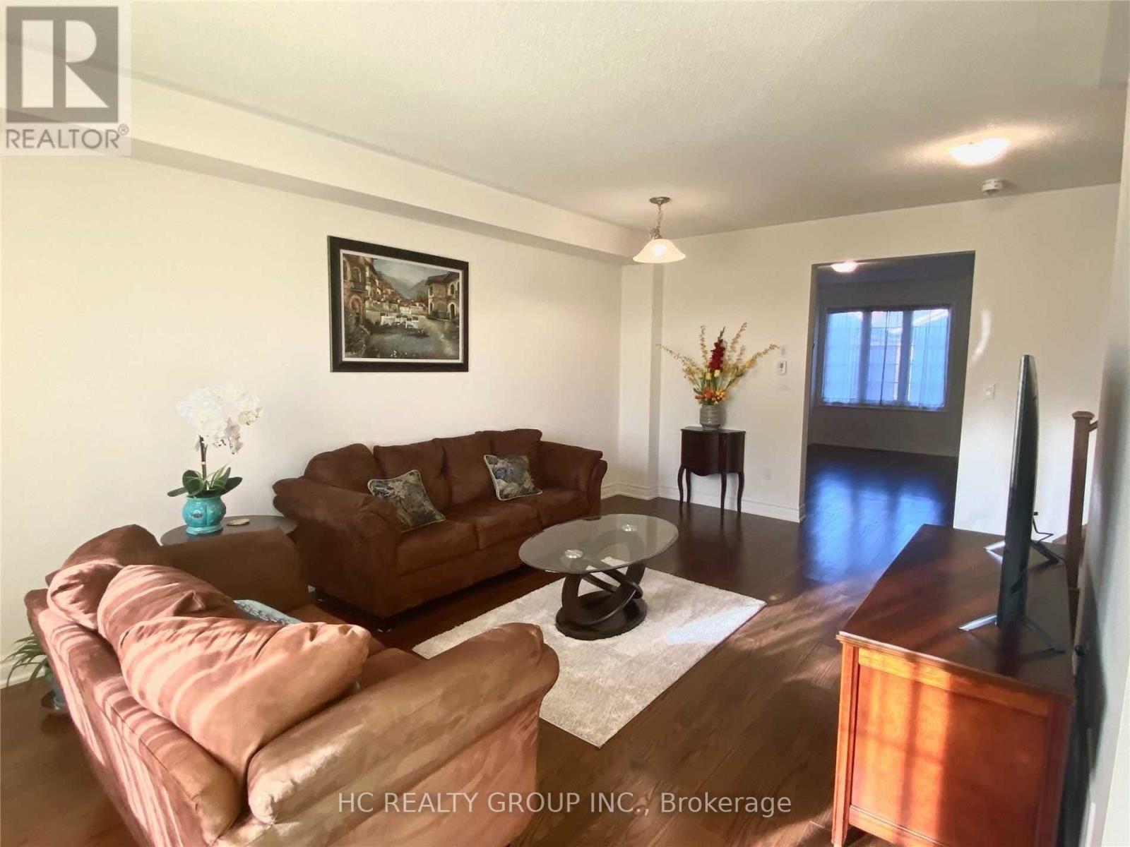 33 Carratuck Street, East Gwillimbury, Ontario  L9N 0P1 - Photo 4 - N12657996