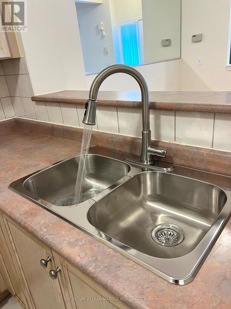 11 - 3 Alpen Way, Markham, Ontario  L3R 4G2 - Photo 10 - N12657184