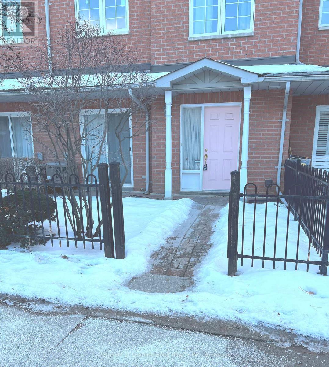 11 - 3 Alpen Way, Markham, Ontario  L3R 4G2 - Photo 2 - N12657184