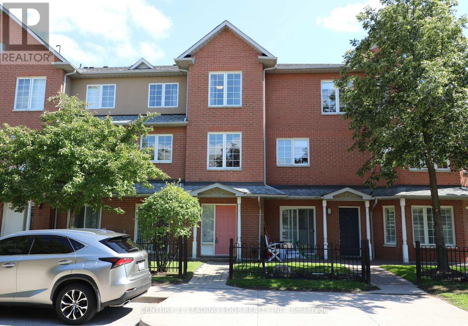 11 - 3 Alpen Way, Markham, Ontario  L3R 4G2 - Photo 3 - N12657184