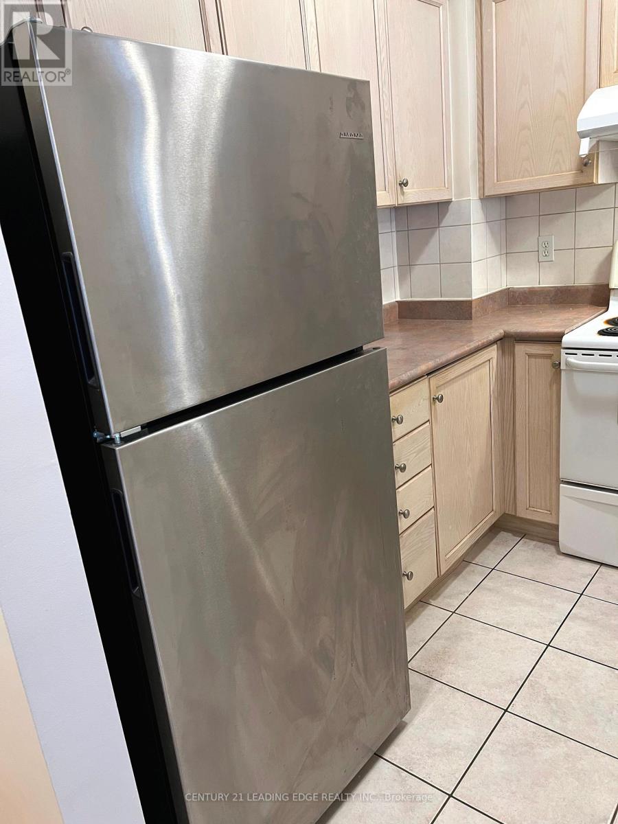 11 - 3 Alpen Way, Markham, Ontario  L3R 4G2 - Photo 8 - N12657184