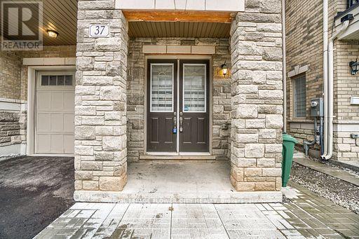 Upper - 37 Hashmi Place, Brampton, Ontario  L6Y 6K1 - Photo 2 - W12602436