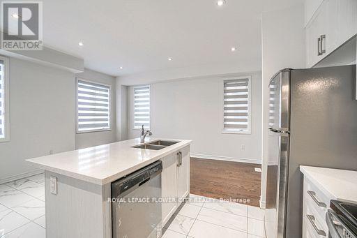 Upper - 37 Hashmi Place, Brampton, Ontario  L6Y 6K1 - Photo 12 - W12602436