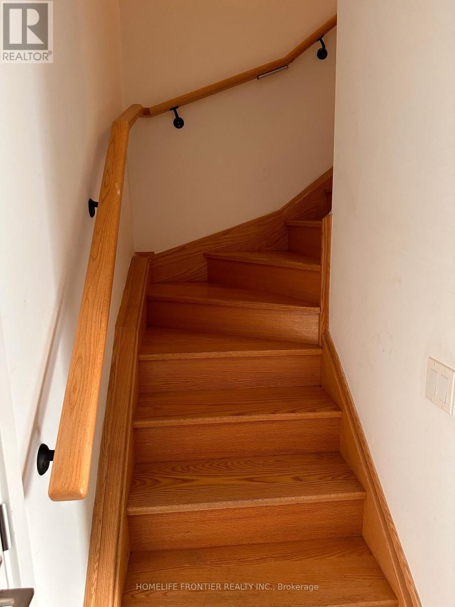 207 - 155 Downsview Park Boulevard, Toronto, Ontario  M3K 0E3 - Photo 5 - W12657510