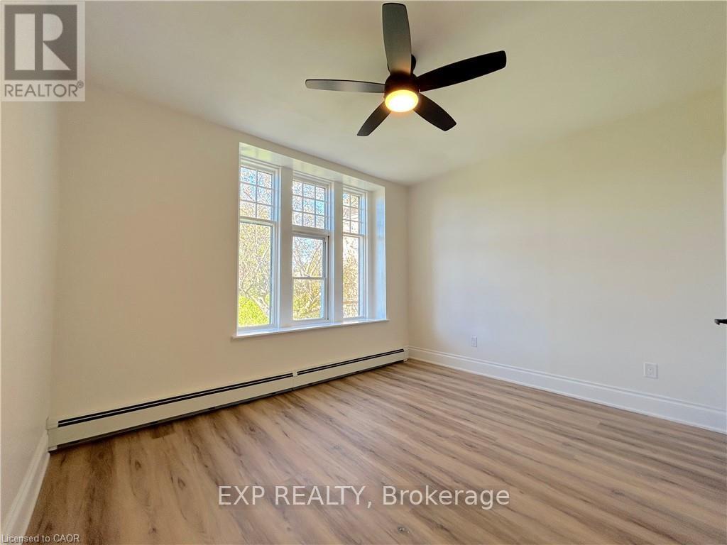 526 Fifty Road, Hamilton, Ontario  L8E 5T4 - Photo 14 - X12657972