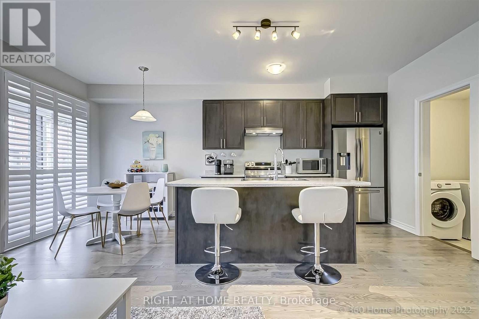 45 Sutcliffe Drive, Whitby, Ontario  L1R 0R1 - Photo 10 - E12658006