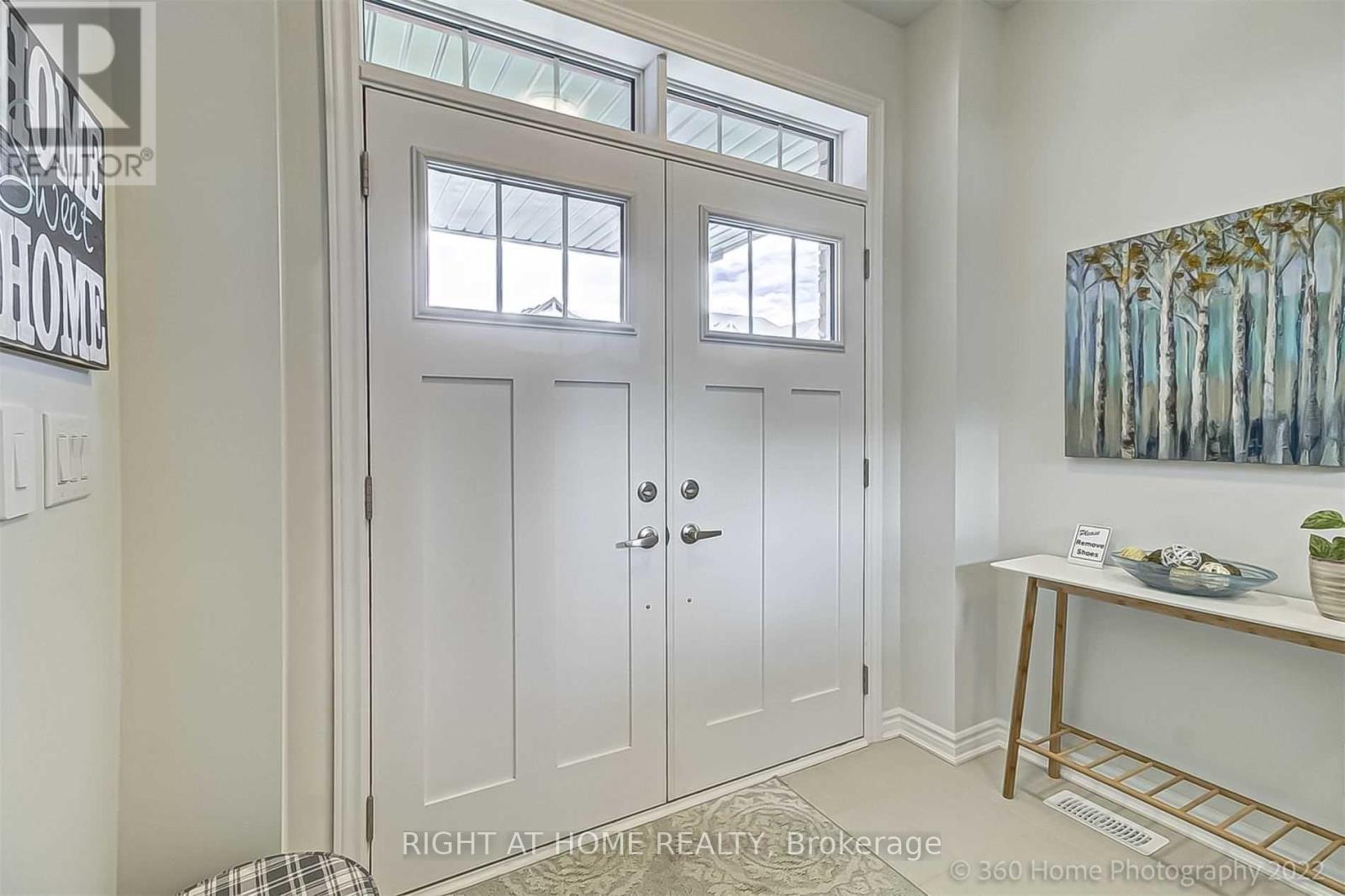 45 Sutcliffe Drive, Whitby, Ontario  L1R 0R1 - Photo 3 - E12658006