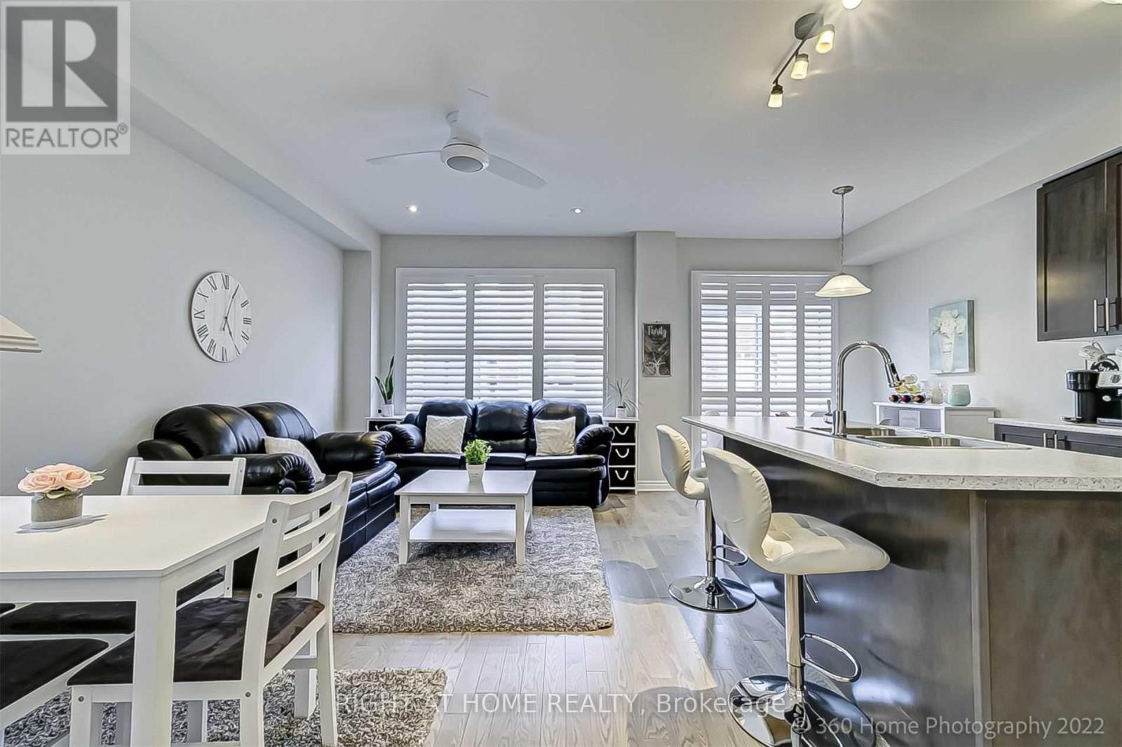 45 Sutcliffe Drive, Whitby, Ontario  L1R 0R1 - Photo 5 - E12658006