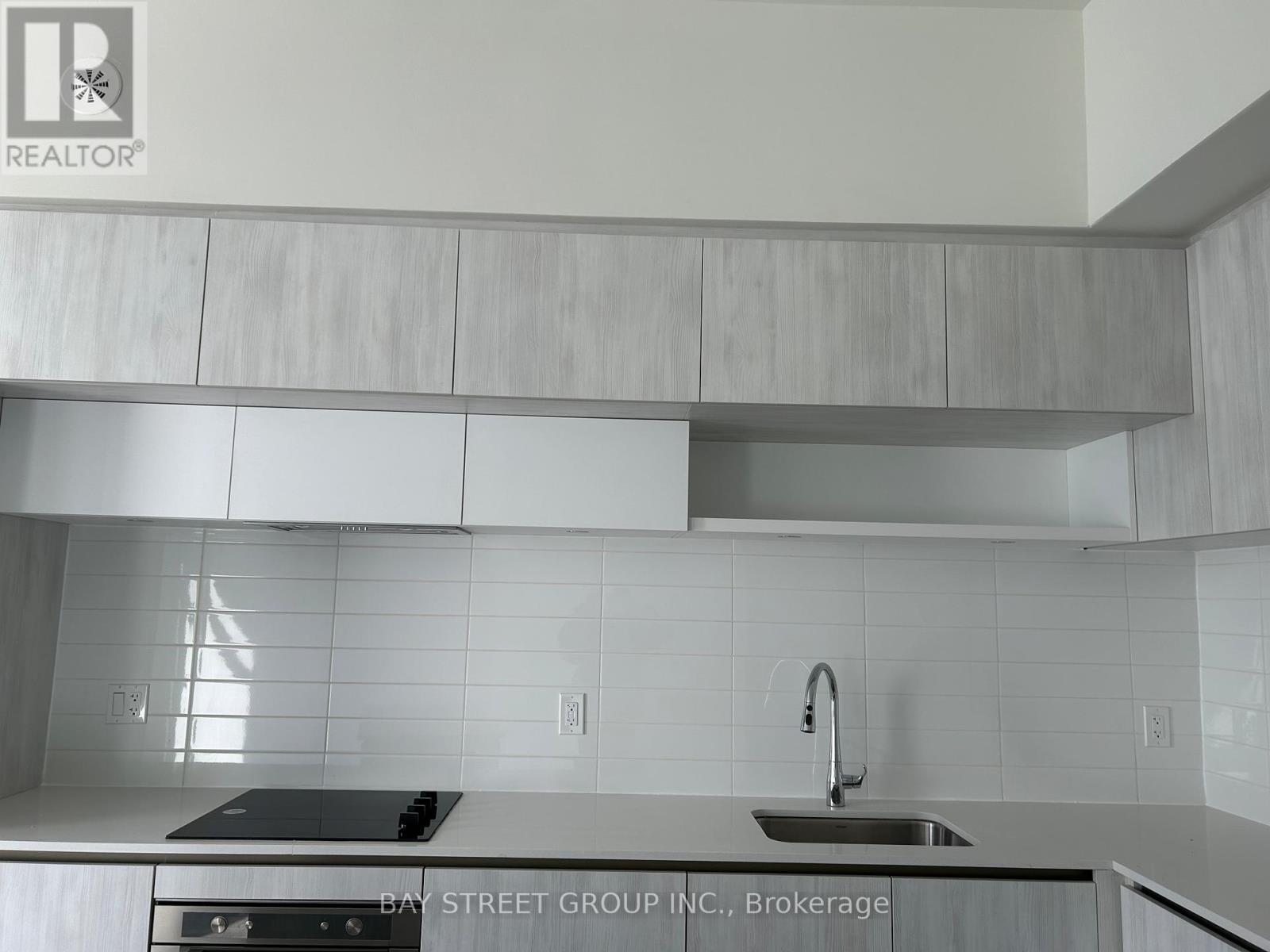 Th302 - 6 Steckley House Lane, Richmond Hill, Ontario  L4S 0N1 - Photo 3 - N12658018