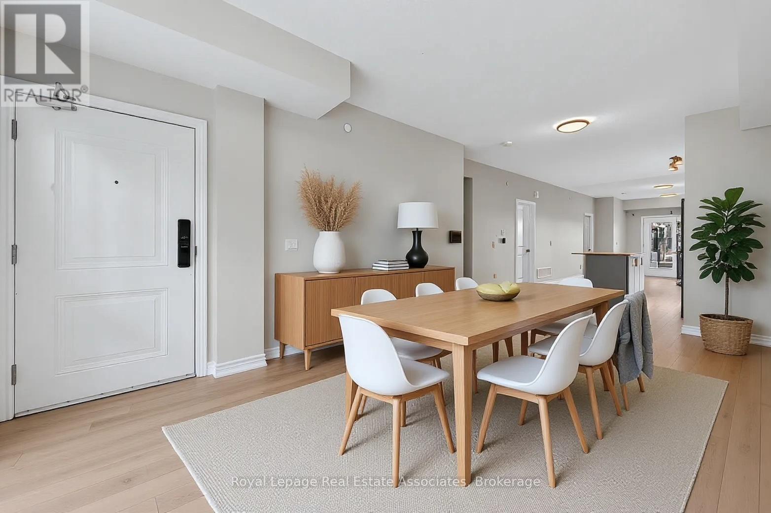 124 - 349 Wheat Boom Drive, Oakville, Ontario  L6H 7X5 - Photo 2 - W12656626