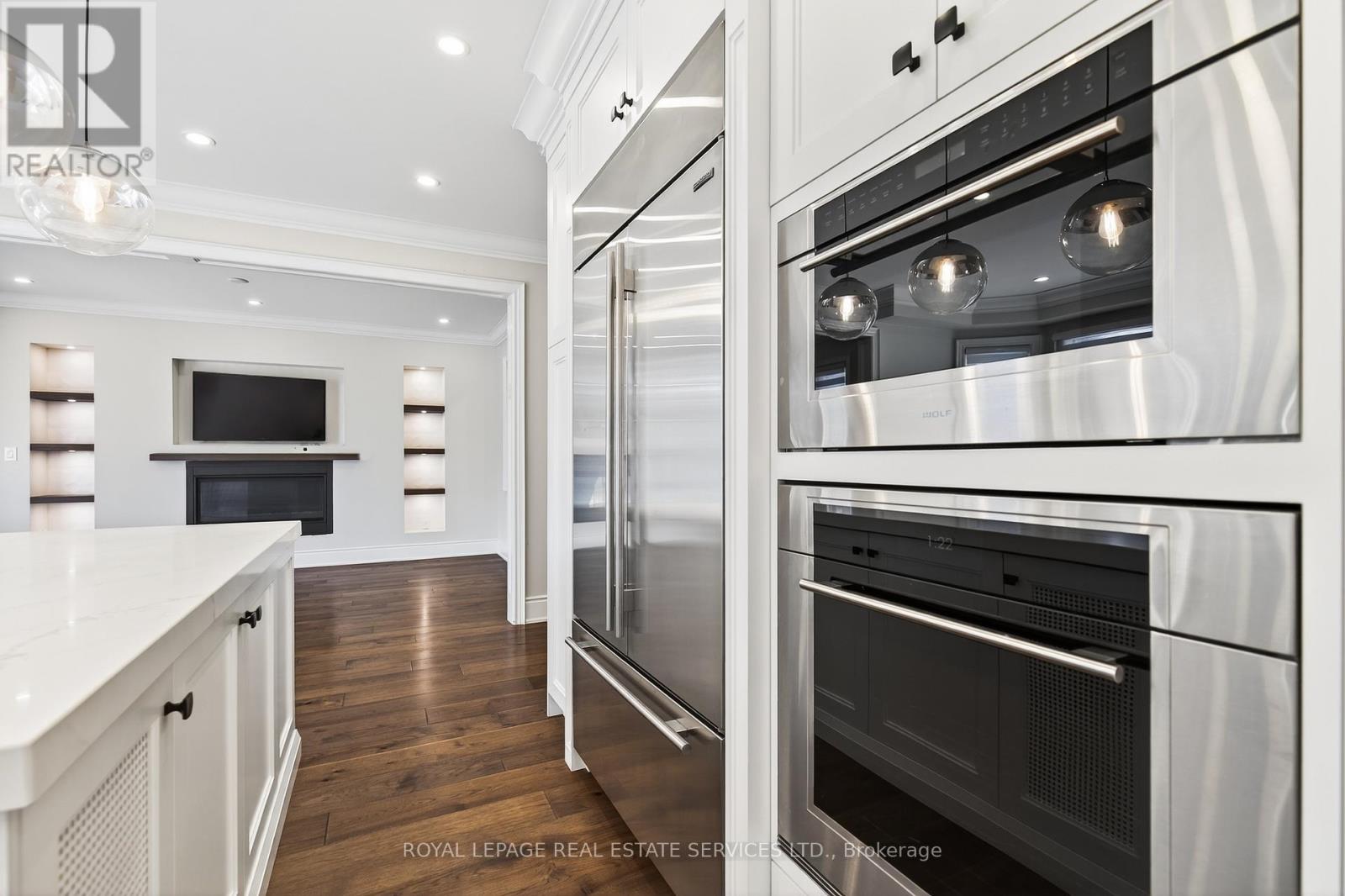 2240 Pine Glen Road, Oakville, Ontario  L6M 0G5 - Photo 16 - W12658002