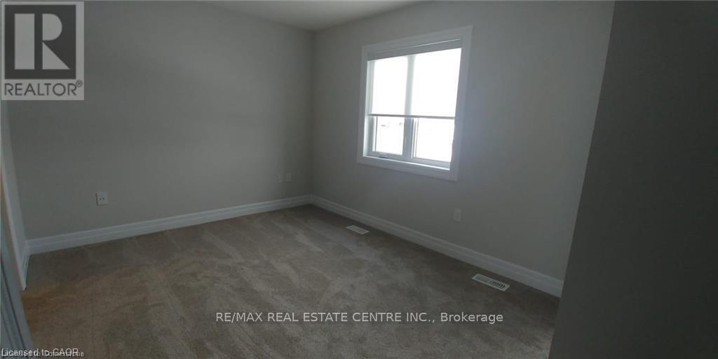 56 Munch Avenue, Cambridge, Ontario  N1R 0B9 - Photo 11 - X12658004