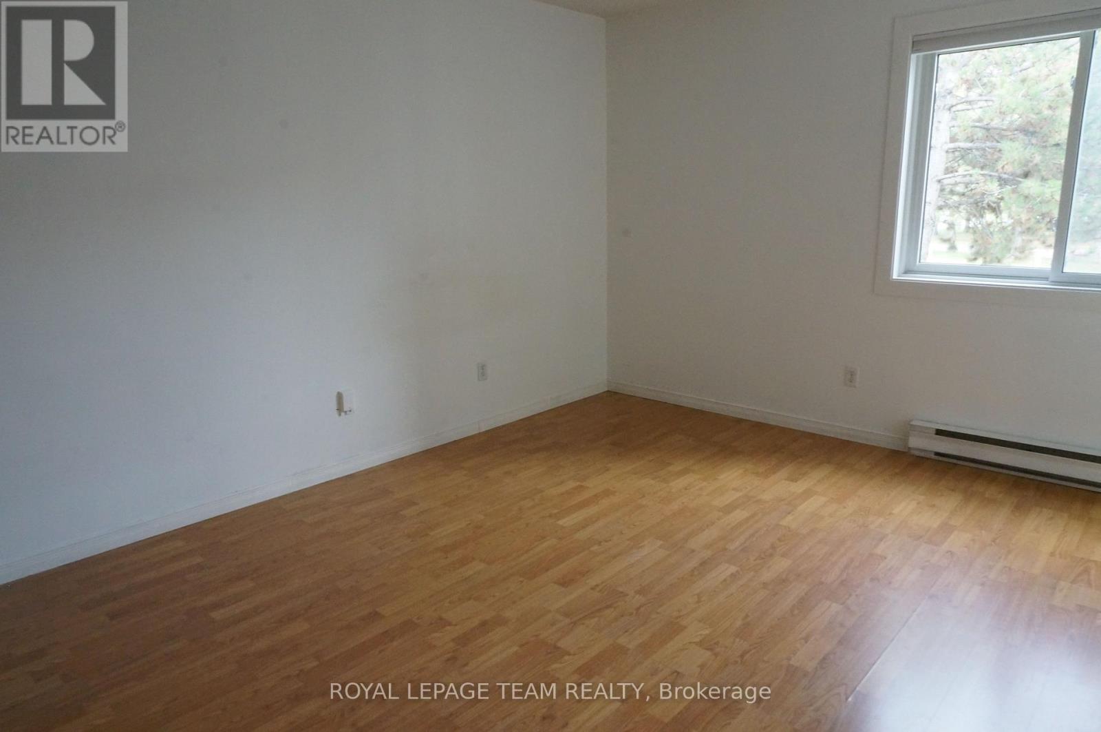 217 - 316 Lorry Greenberg Drive, Ottawa, Ontario  K1T 2P4 - Photo 6 - X12658038