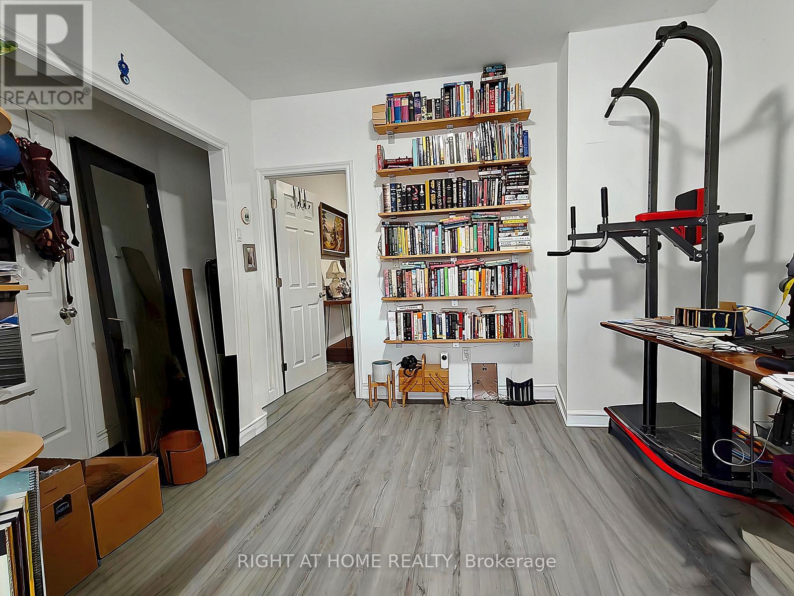 Lower - 567 Ossington Avenue, Toronto, Ontario  M6G 3T4 - Photo 10 - C12658040