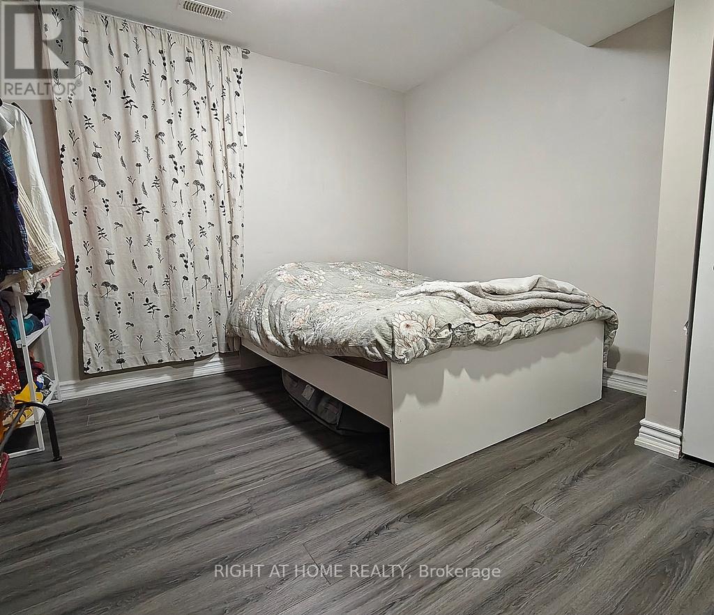 Lower - 567 Ossington Avenue, Toronto, Ontario  M6G 3T4 - Photo 14 - C12658040