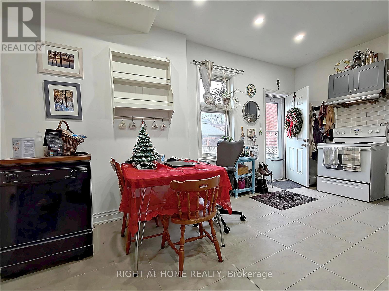 Lower - 567 Ossington Avenue, Toronto, Ontario  M6G 3T4 - Photo 4 - C12658040