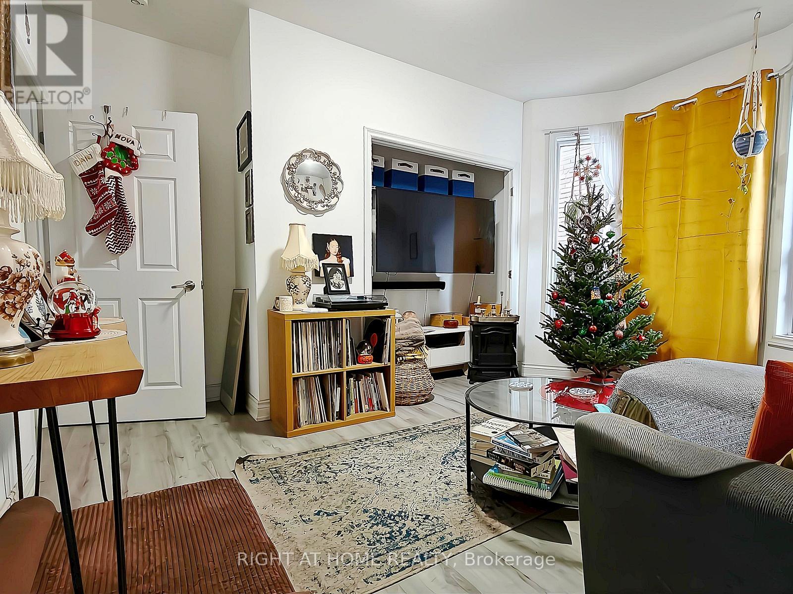 Lower - 567 Ossington Avenue, Toronto, Ontario  M6G 3T4 - Photo 8 - C12658040