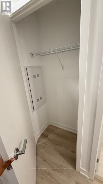 #2005 - 395 Square One Drive, Mississauga, Ontario  L5B 0P6 - Photo 16 - W12658050