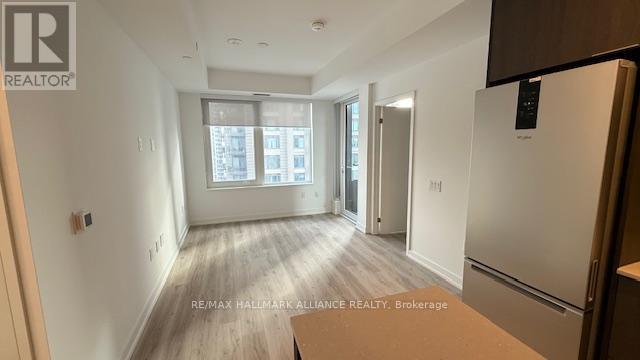 #2005 - 395 Square One Drive, Mississauga, Ontario  L5B 0P6 - Photo 18 - W12658050