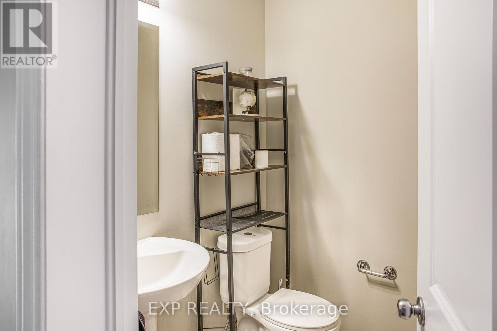 84 Russet Terrace, Ottawa, Ontario  K2J 6E8 - Photo 4 - X12658082