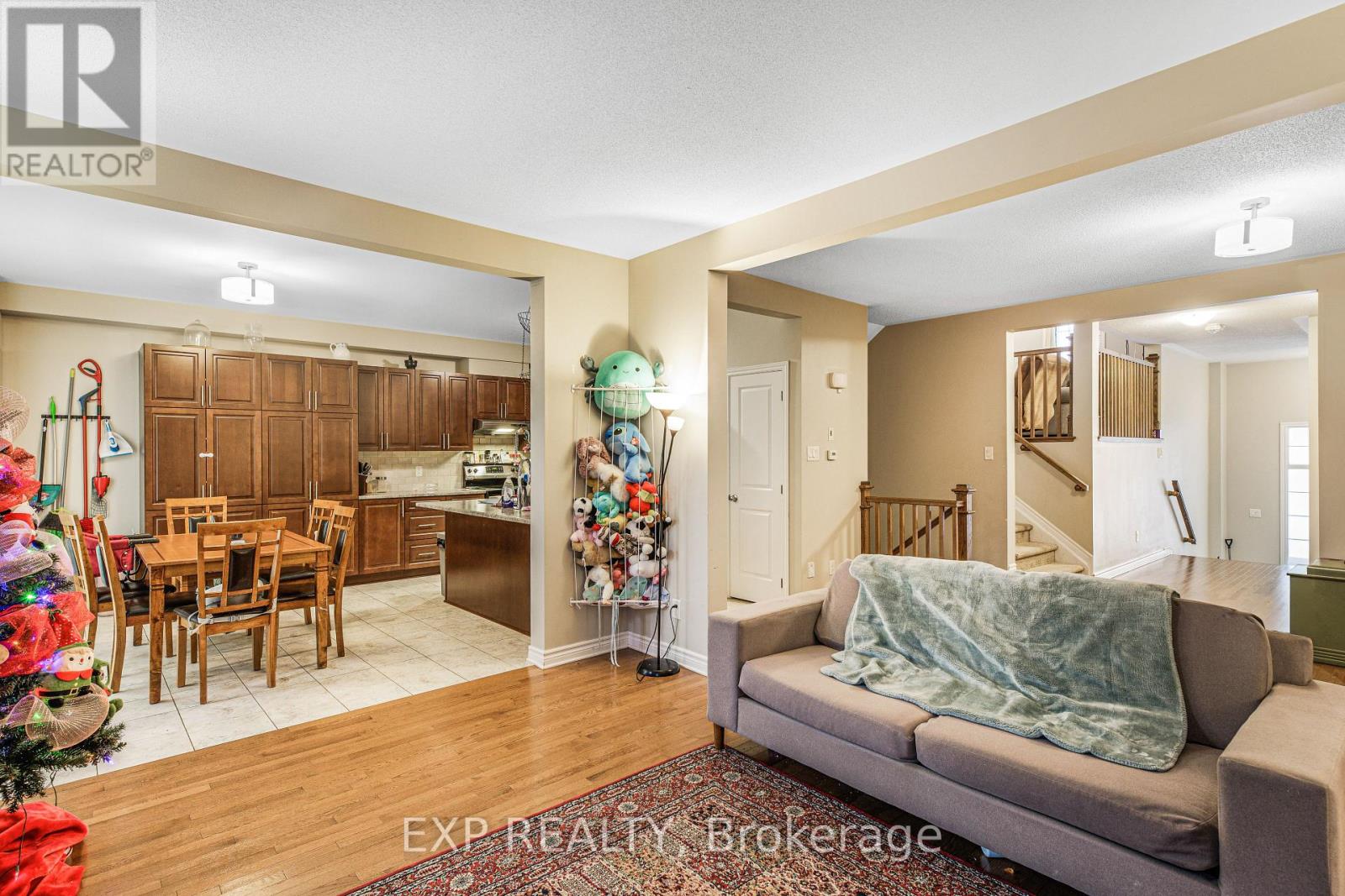 84 Russet Terrace, Ottawa, Ontario  K2J 6E8 - Photo 6 - X12658082