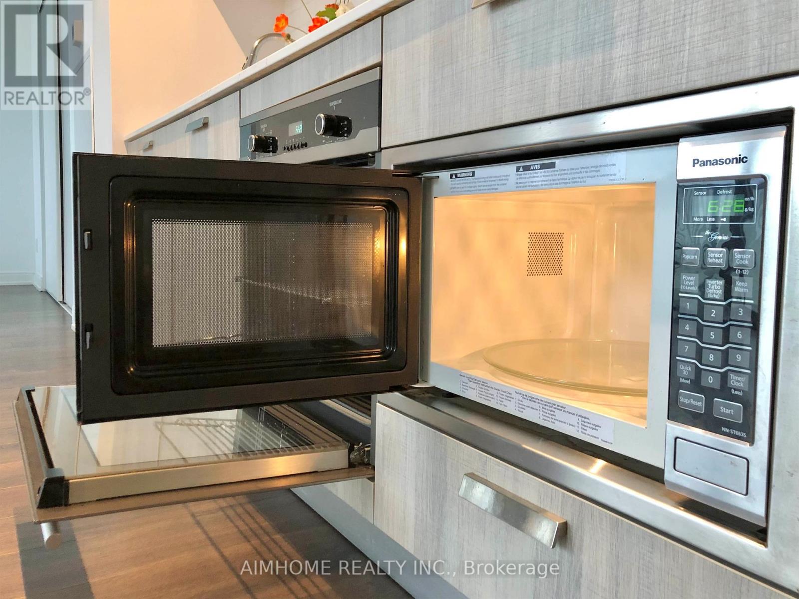 2315 - 50 Charles Street E, Toronto, Ontario  M4Y 0C3 - Photo 13 - C12658062