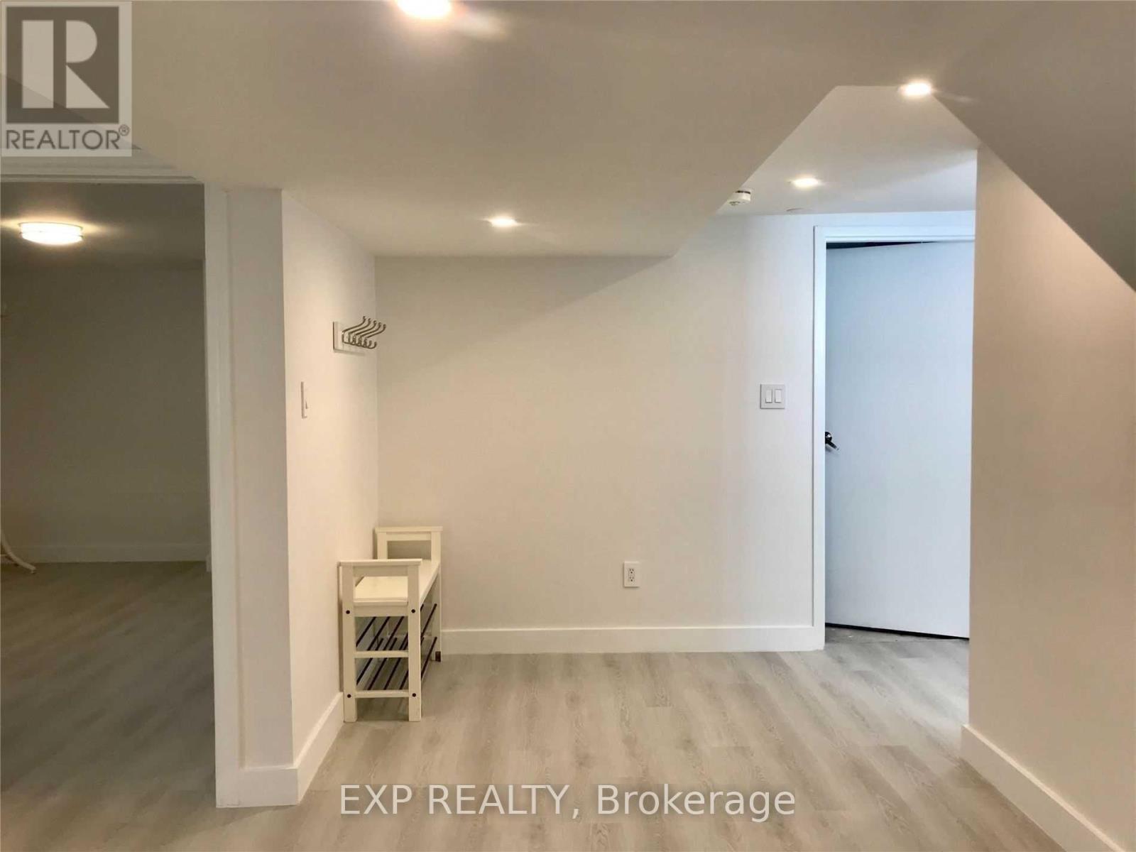 Lower - 421 Woodcrest Avenue, Oshawa, Ontario  L1J 2T5 - Photo 10 - E12658056