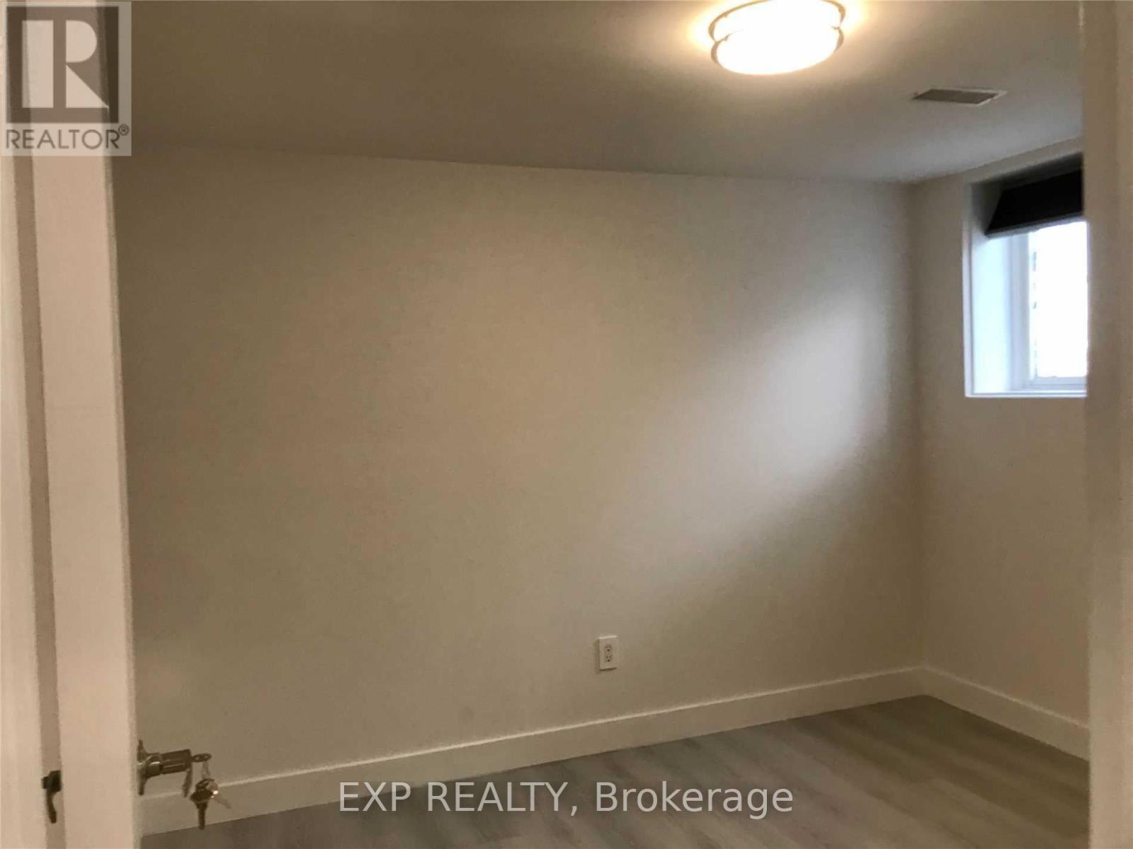 Lower - 421 Woodcrest Avenue, Oshawa, Ontario  L1J 2T5 - Photo 5 - E12658056